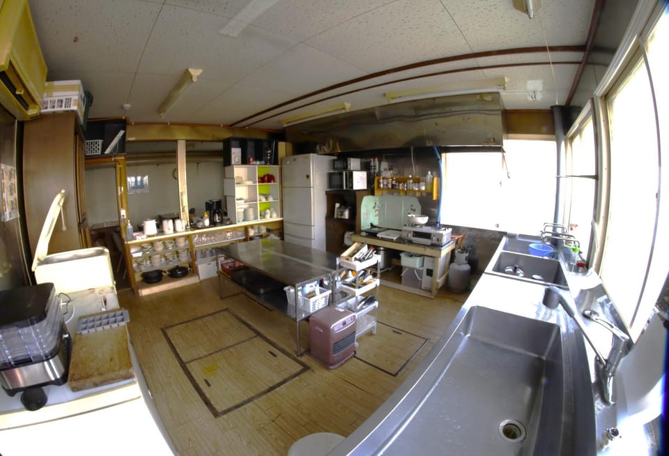 Guesthouse Nipopo - Room 6 Hotel in Hokkaido Prefecture