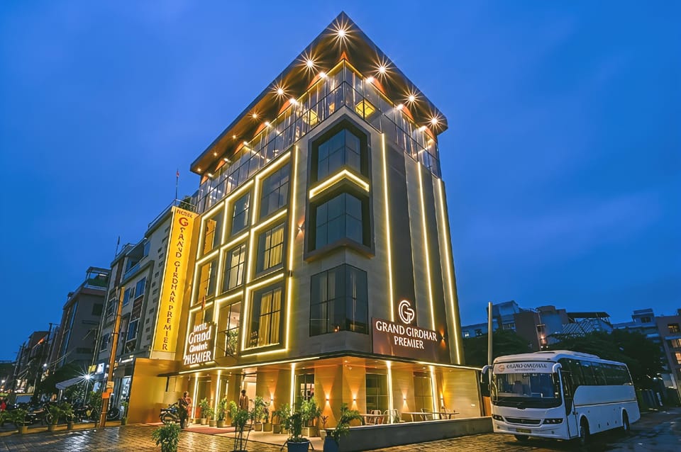 Hotel Grand Girdhar Premier Hotel in India