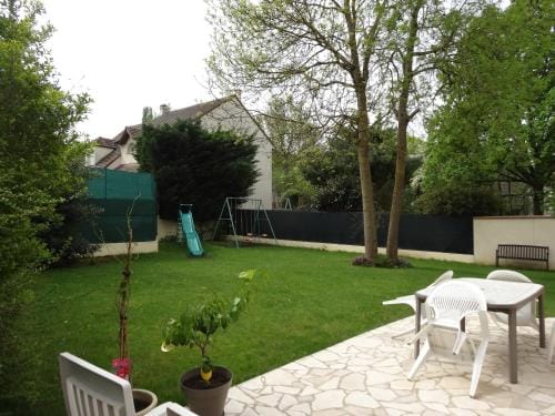 3 Chambres-Disneyland Paris Hotel in Lagny-sur-Marne