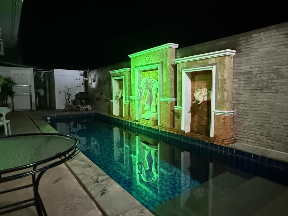 Emerald Hotel Hotel in Pattaya City