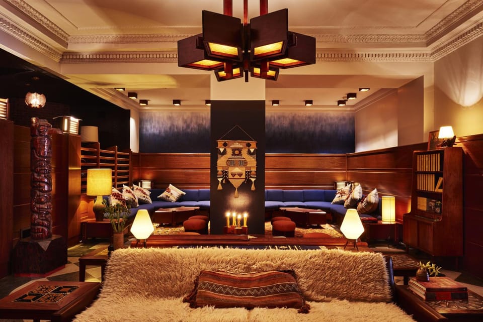Shared lounge/TV area