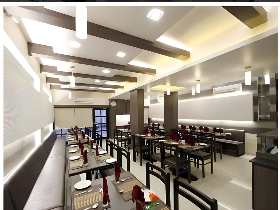 Townhouse Vadodara Railway Station Road Formerly Hotel Raajpath Hotel in Vadodara