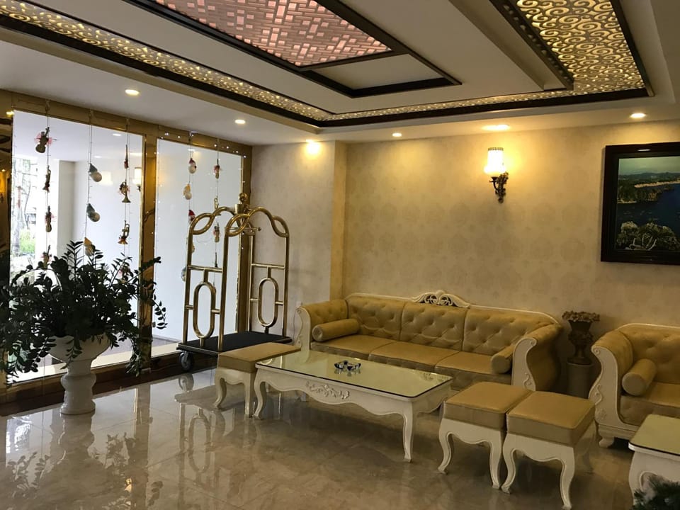 Halong Park Hotel Hotel in Laos