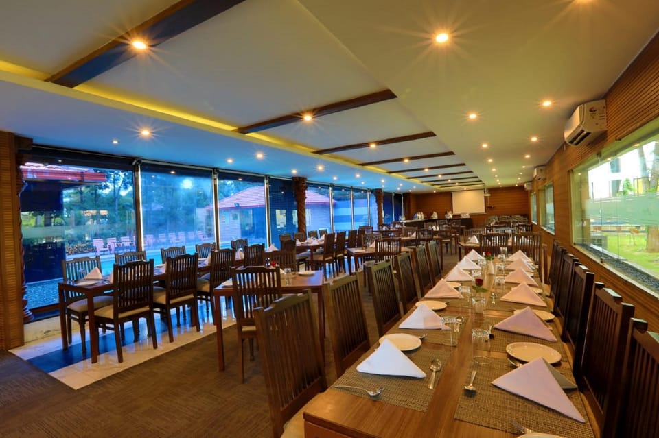 Jal Mahal Resort And Spa Resort in Karnataka