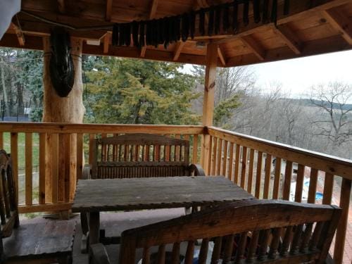 Tree House Inn in Sofia