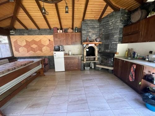Shared lounge/TV area