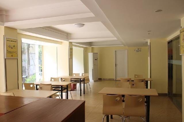 7 Days Inn Hangzhou Xiasha Hotel in Hangzhou