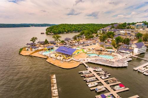 Osage Oasis- C Hotel in Lake of the Ozarks
