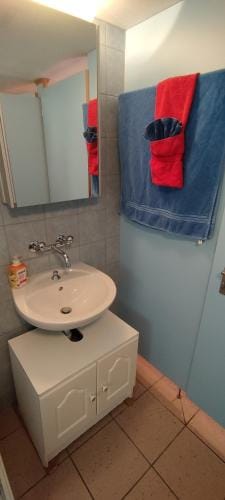 kleines Doppelzimmer mit Dusche WC Inn in St. Gallen, Switzerland