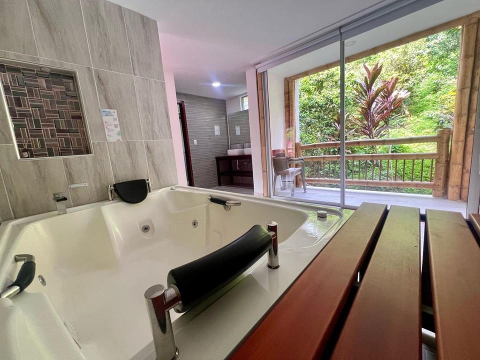 Hotel y termales Las Heliconias Hotel in Cundinamarca, Colombia
