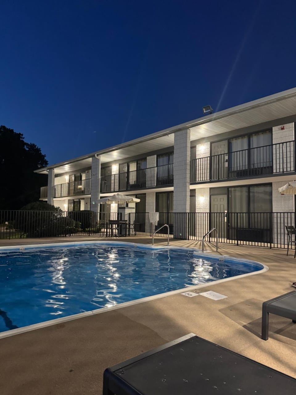 Swimming pool
