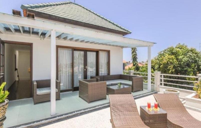 Amalia Swan Haven Villa Seminyak Hotel in Kuta