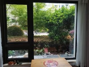 Sunflower Homestay (Hangzhou Liangzhu Cultural Village Surrounding Liangzhu Metro Station Branch) Hotel in Hangzhou