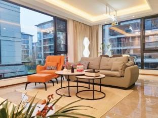 Mangu Manman Homestay (Huzhou Zhongnan Hundred Grass Garden Branch) Hotel in Zhejiang