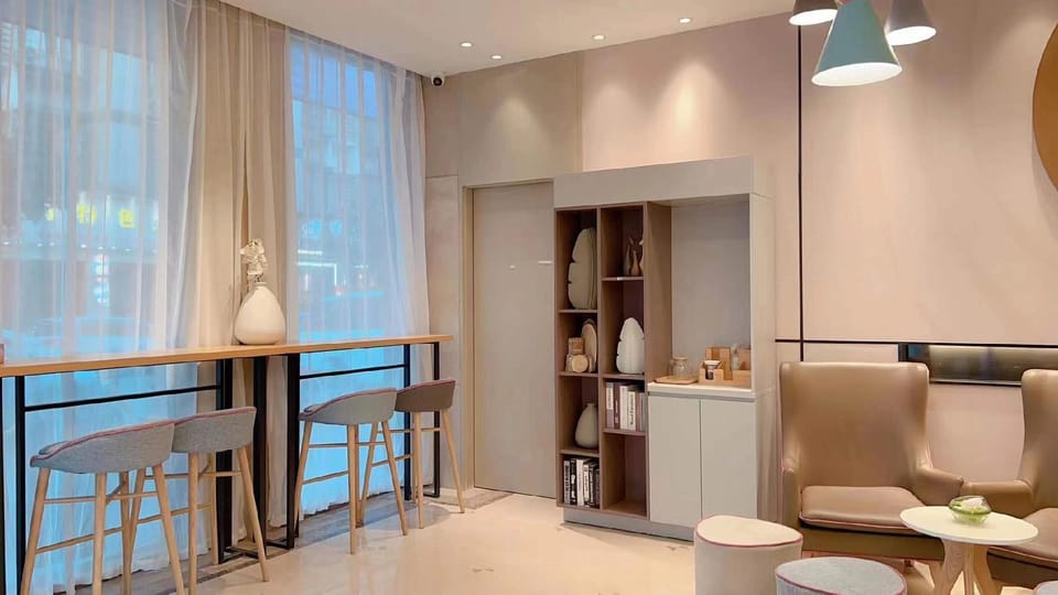 Home Inn NEO - Tiantaishan New Town Plaza Store Hotel in Zhejiang