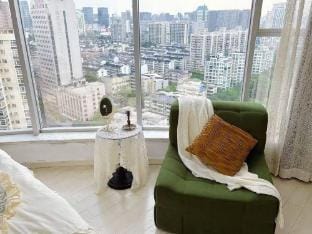 Yiqi Homestay (Hangzhou Wulin Square Hangzhou Railway Station Branch) Hotel in Hangzhou