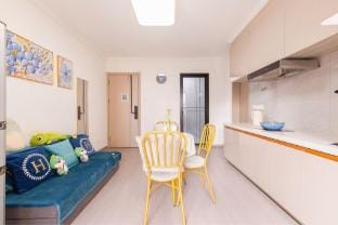Zunhuang Homestay (Nanjing Pukou District University Town Taishan New Village Metro Station Branch) Hotel in Nanjing