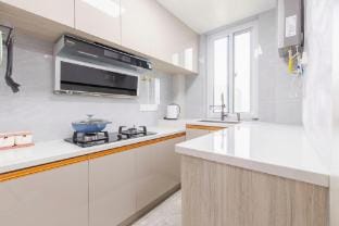 Zunhuang Homestay (Nanjing Pukou District University Town Taishan New Village Metro Station Branch) Hotel in Nanjing