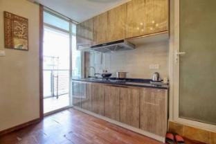LisaH Homestay (Shanghai Pudong New International Expo Center Lancun Road Metro Station Branch) Hotel in Shanghai