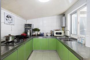 Yingtian Small Stay Homestay (Nanjing Confucius Temple Sanshan Street Metro Station Branch) Hotel in Nanjing