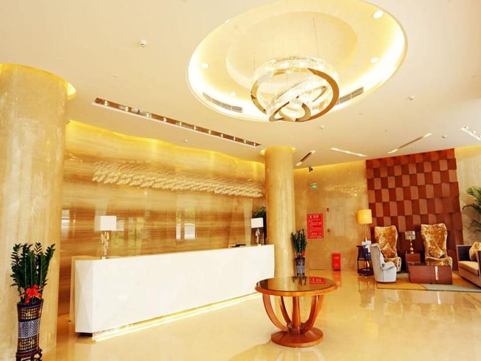 Shenzhen Baoan PLUS Gems Cube Hotel                                                              Hotel in Shenzhen