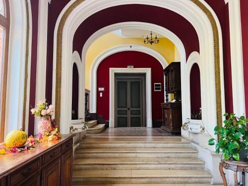 Chateau de Crenille Hotel in Île-de-France