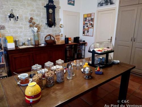 AU PIED DU VENTOUX Hotel in Flassan