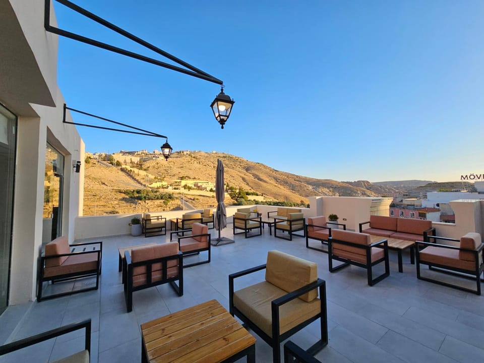 Edom Hotel Hotel in Africa