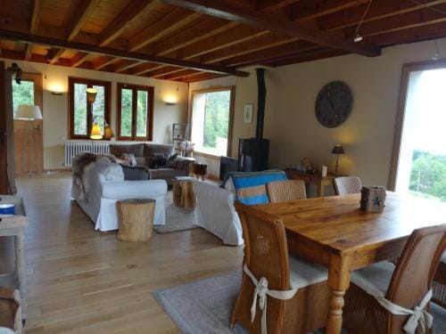 Maison d'hotes l'Arnica Hotel in Provence-Alpes-Côte d'Azur