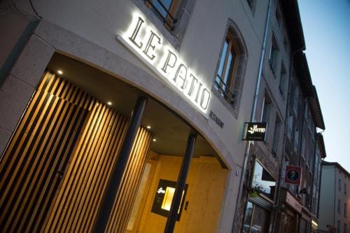 Le Patio Hotel in Auvergne-Rhône-Alpes