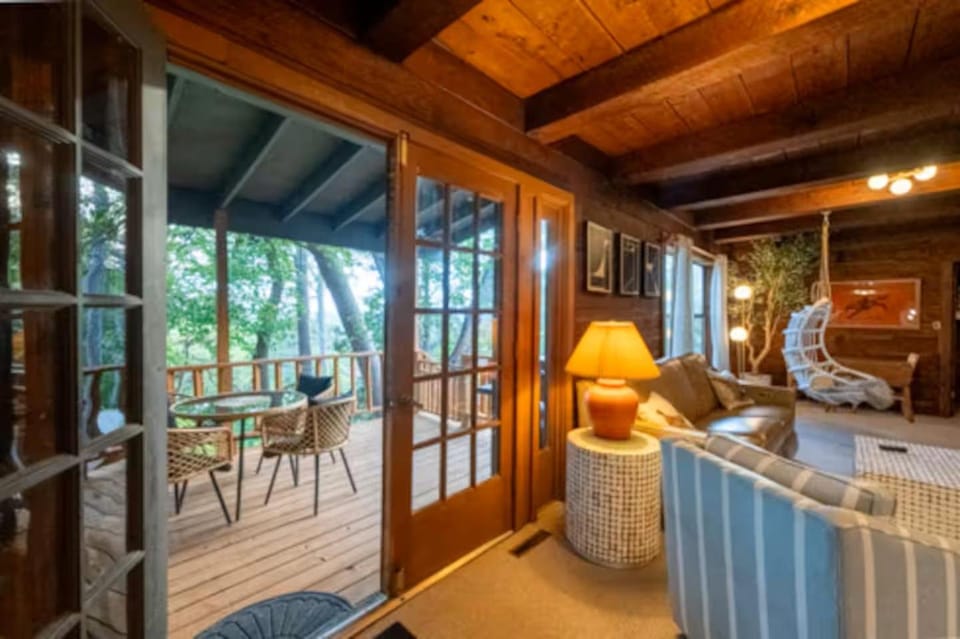 The Woodsman Lodge Hotel in Eureka Springs
