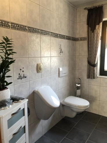 Gastezimmer Engels, Zwei Doppelzimmer, Nahe Nurburgring Hotel in Kelberg