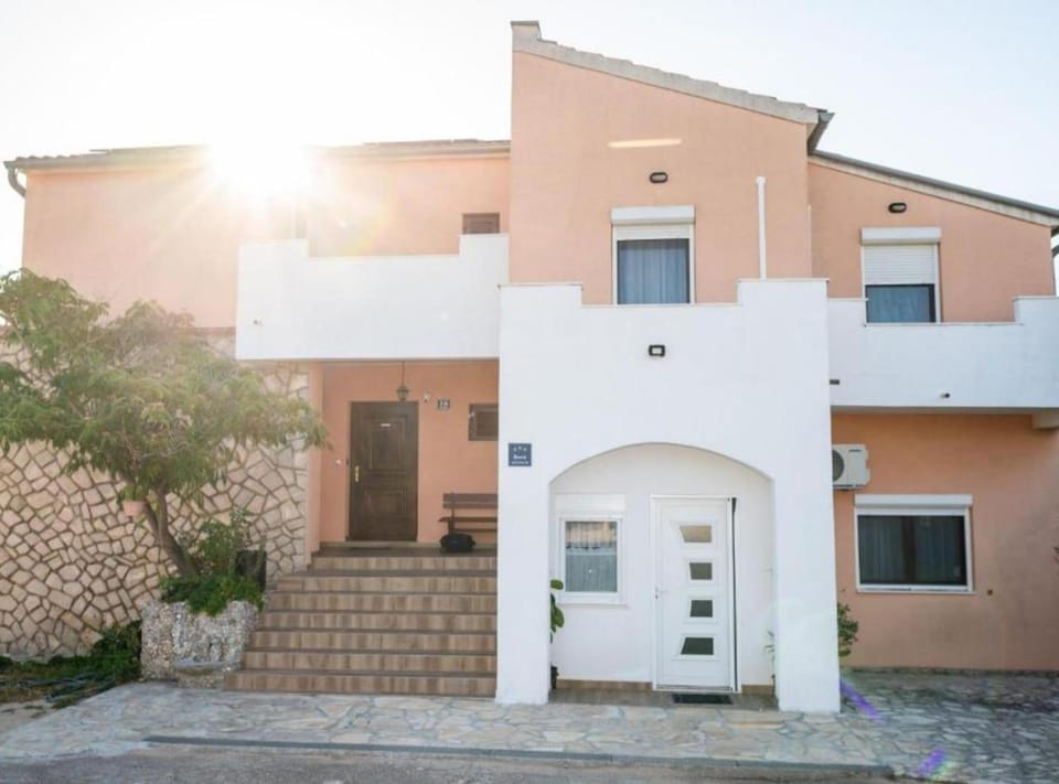 Apartments Dalmatia Hotel in Šibenik