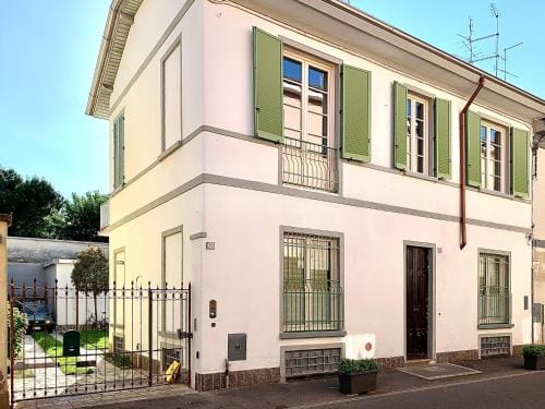 Casa Emma B&B Hotel in Saronno