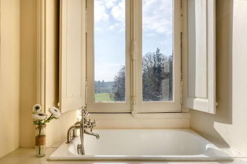 Chateau LE BROSSAY Hotel in Brittany