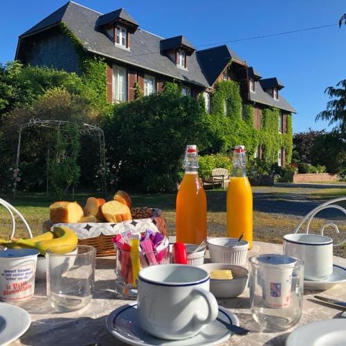 LES CHAMPS RABATS Hotel in Blonville-sur-Mer