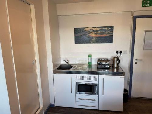 Family Room Hostel in Perranporth