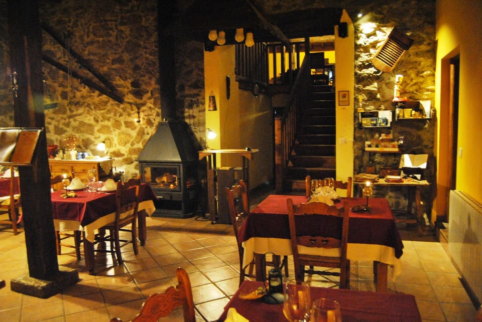 La Trocha De Hoyorredondo Hotel in Castile and León