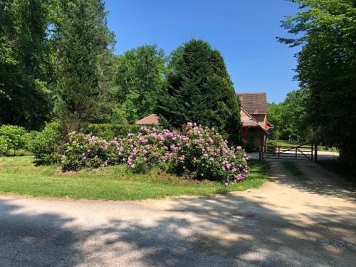 Maison canadienne Hotel in Centre-Val de Loire
