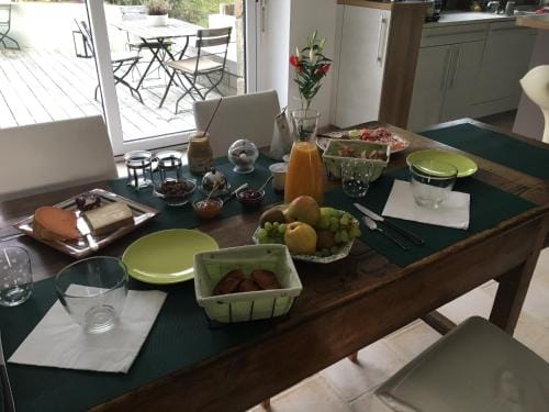 La maison de Nati Hotel in Guidel