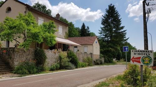 LA PROVIDENCE, chambres d'hotes Hotel in Bourgogne-Franche-Comté
