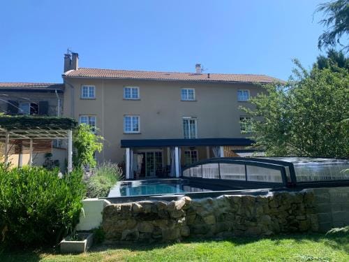Chambres d'Hotes LES VERGERS DE LOUISE Hotel in Auvergne-Rhône-Alpes