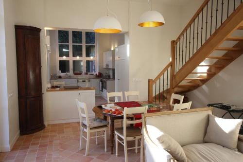 Orangerie Saint Martin Hotel in Île-de-France