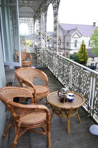 8a Spring Gardens Hotel in Haverfordwest