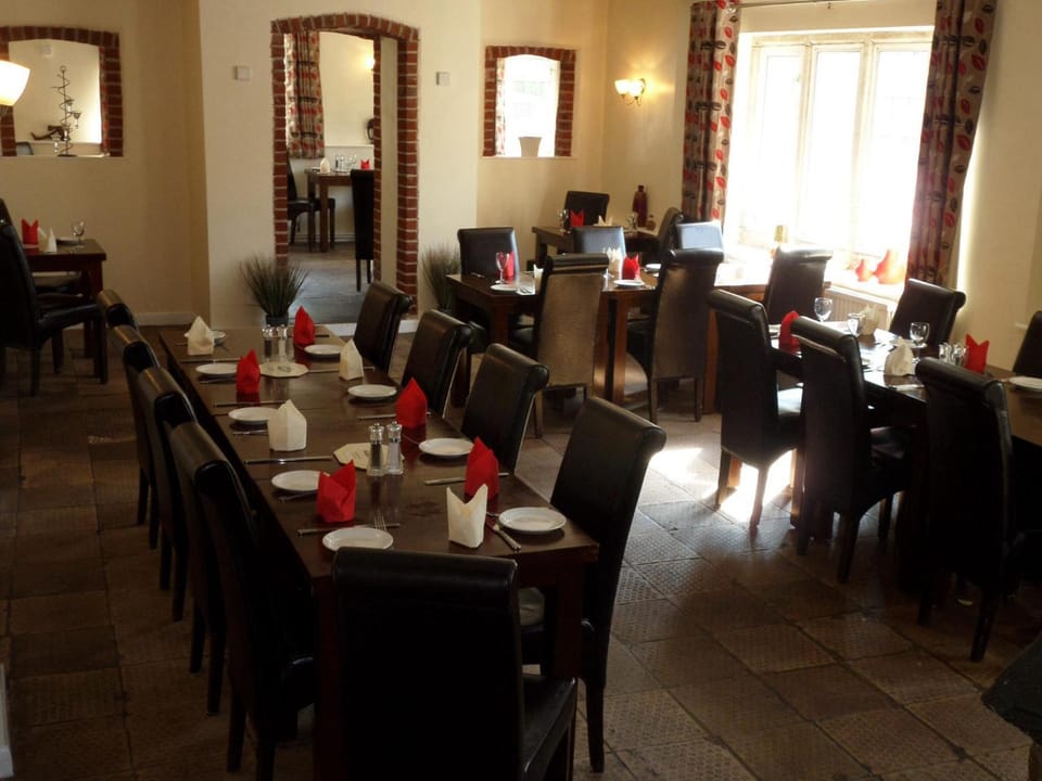 The Poachers Inn Hotel in North Dorset District