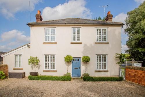 SmallBrook Cottage Hotel in Broadway