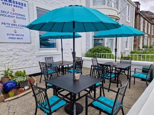 Commodore Guesthouse, Seaside Holiday Suites Hotel in Scotland