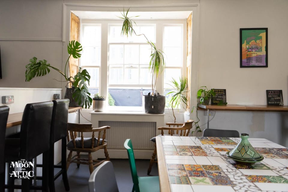 The Full Moon Backpackers Hostel in Bristol