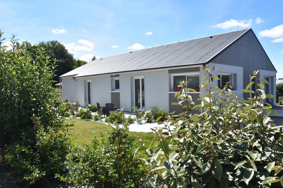 Chambres d'hotes de L'orval Hotel in Normandy