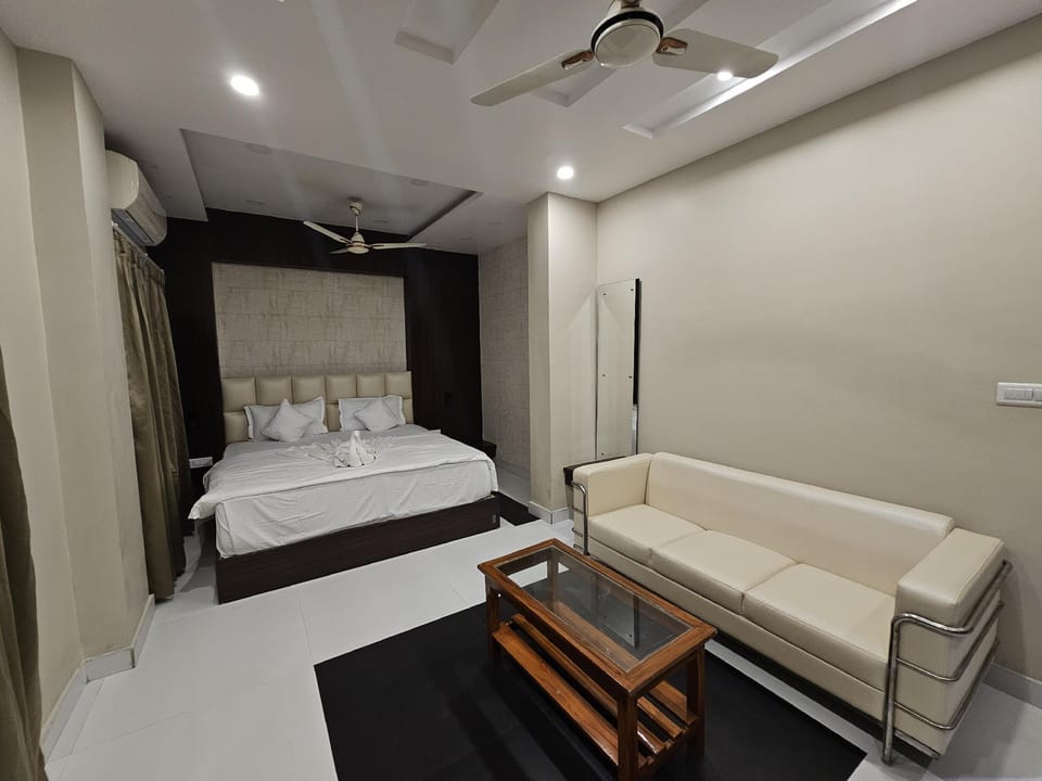 HOTEL CROWN VISTA Hotel in West Bengal